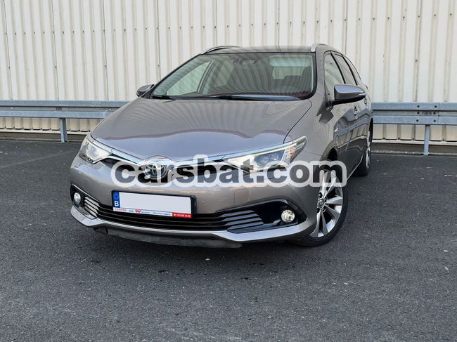 Toyota Auris II 1.8 VVT-i Hybrid Automatik Executive 2016