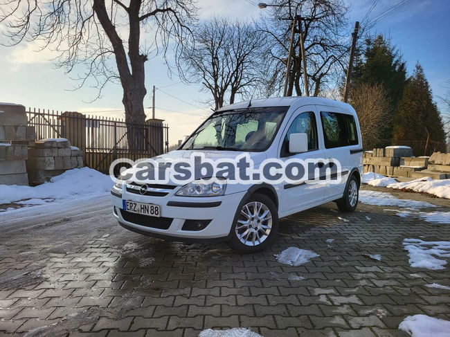 Opel Combo C Tour 1.3 CDTI Cosmo 2011