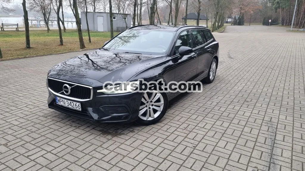 Volvo V60 II D3 Momentum 2018