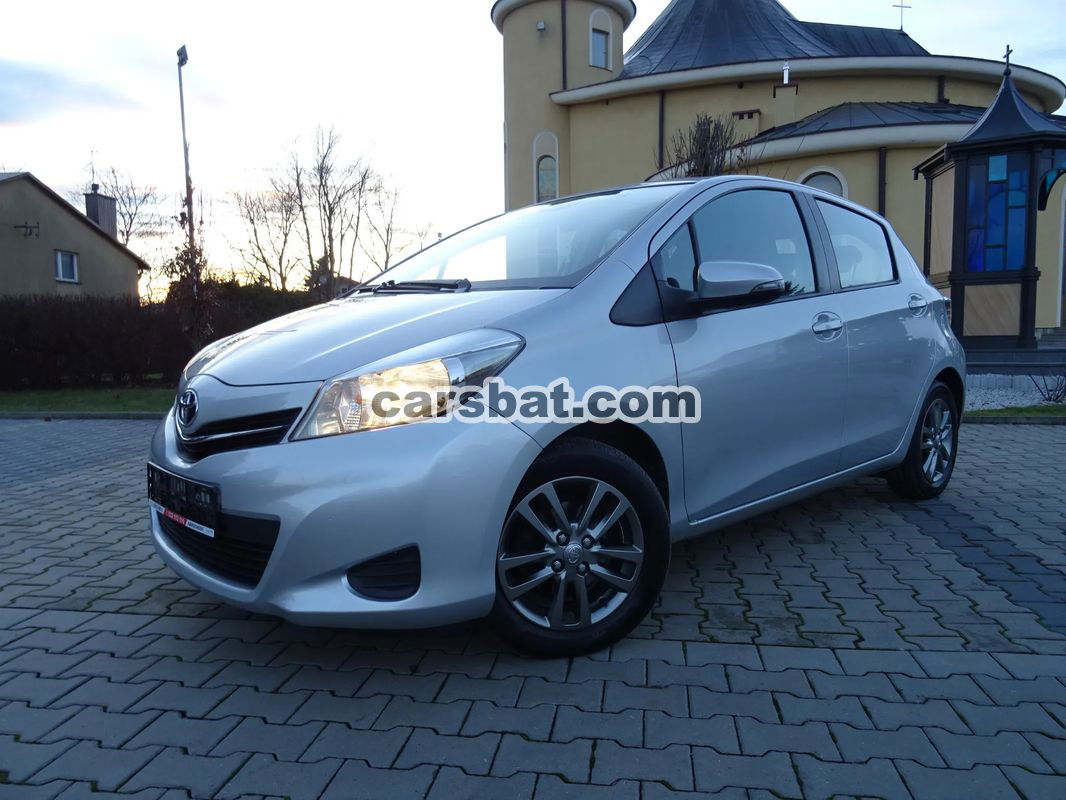 Toyota Yaris III 1.33 Premium 2014