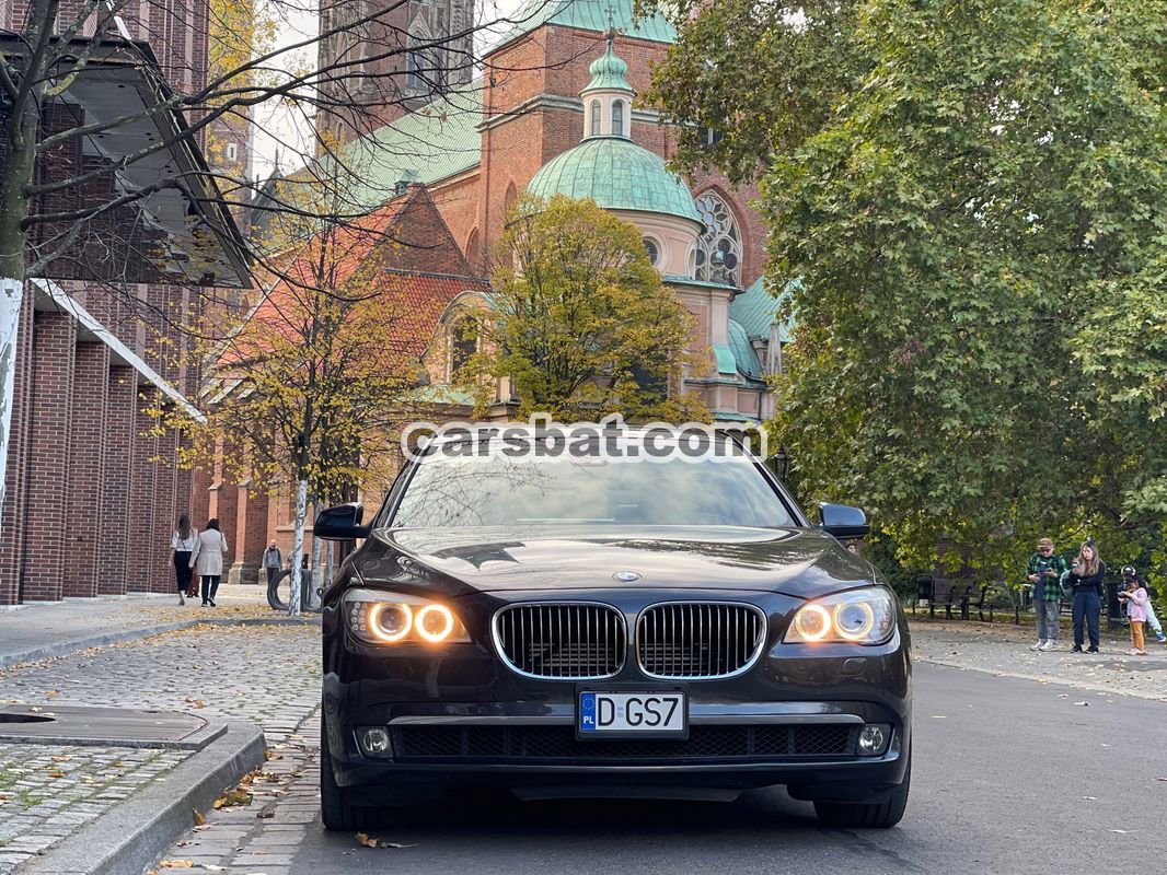 BMW 7 Series F01 750Li 2011