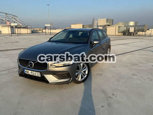 Volvo V60 II B4 D Geartronic Momentum 2021