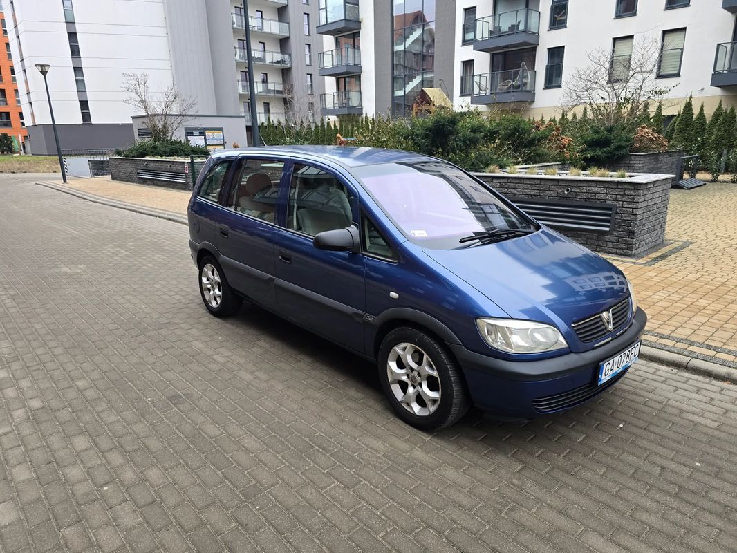 Opel Zafira A 2002