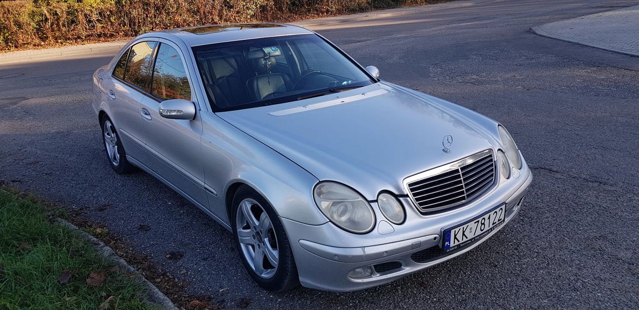 Mercedes-Benz E W211 320 CDI T Avantgarde 2004