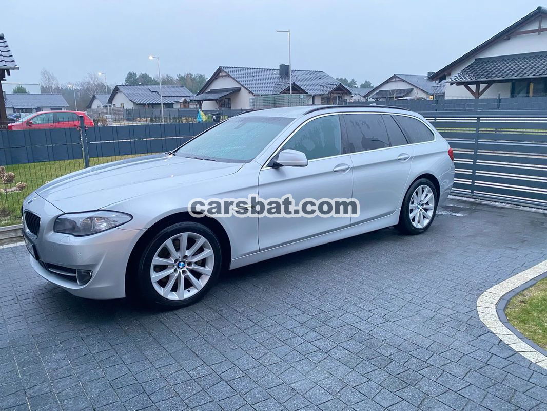 BMW 5 Series F10/F11 520d Touring 2011