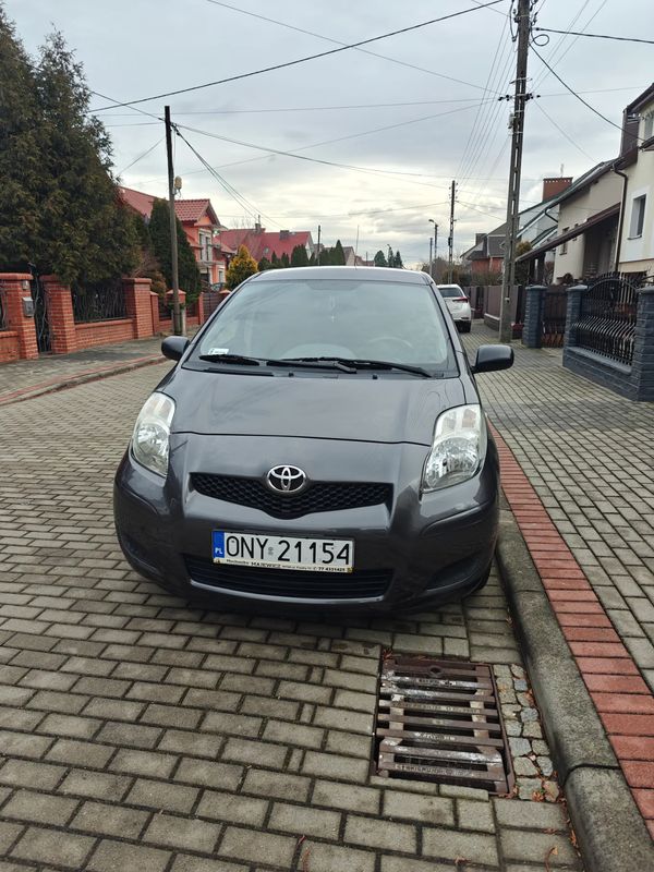 Toyota Yaris II 1.0 Luna A/C 2009