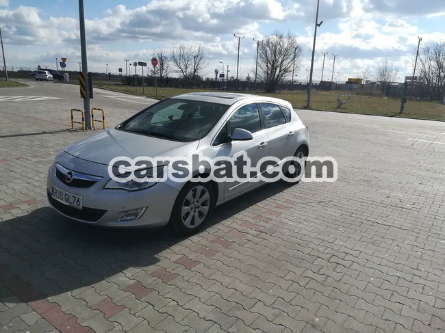 Opel Astra J IV 1.7 CDTI Sport 2011