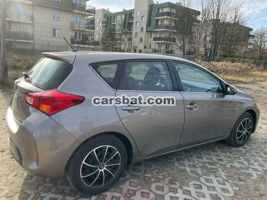 Toyota Auris II Hybrid 135 Premium 2013