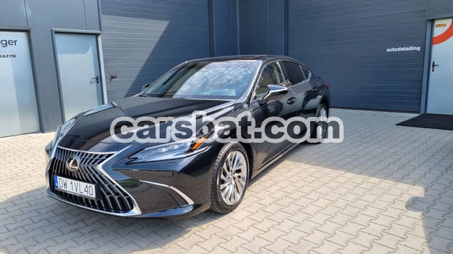 Lexus ES 300h Omotenashi 2023