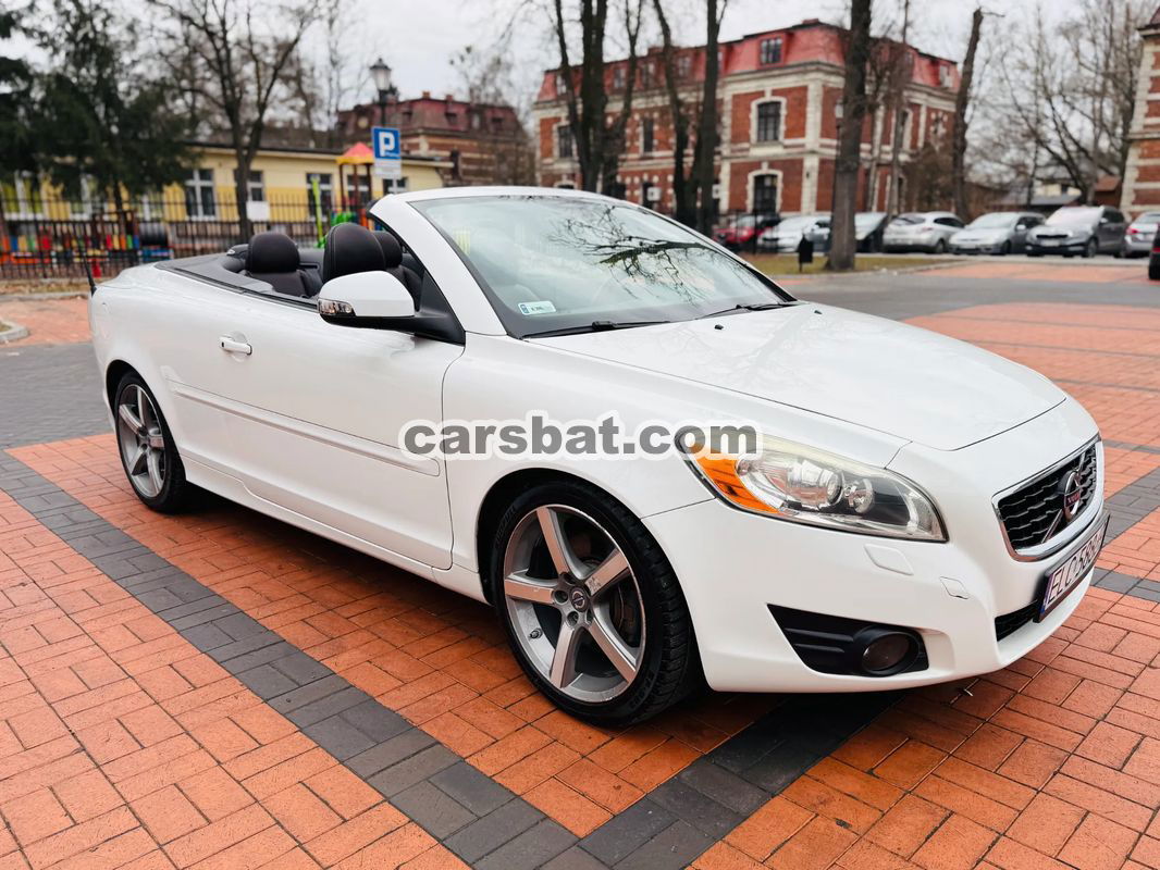 Volvo C70 T5 Momentum 2011