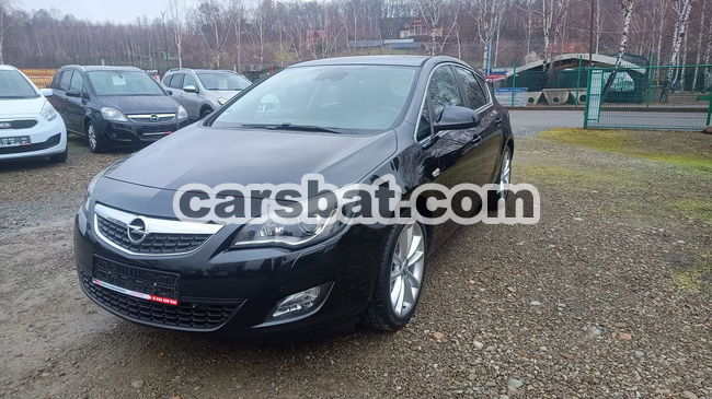 Opel Astra J 1.4 Turbo Innovation 2012