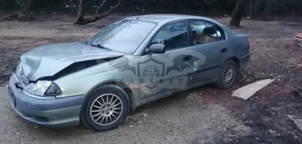 Toyota Avensis I 1.6 VVT-i Terra 2001