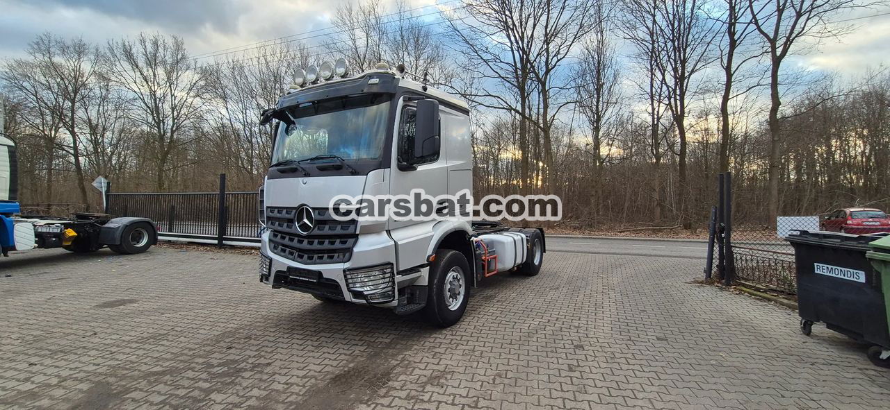 Mercedes-Benz Arocs 2015