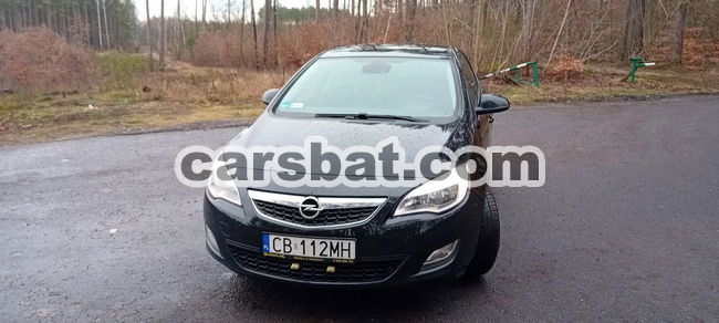 Opel Astra J IV 1.4 T Edition 150 2012