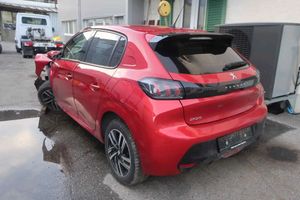 Peugeot 208 II PureTech 100 EAT8 Allure 2021