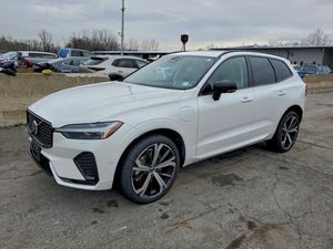 Volvo XC60 II T8 Plug-In Hybrid AWD Ultra Black Edition 2025