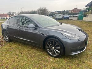 Tesla Model 3 Langstreckenbatterie Allradantrieb Dual Motor 2021