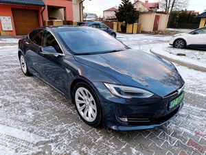 Tesla Model S 2016
