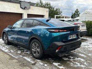 Peugeot 408 180 e-EAT8 Allure 2024