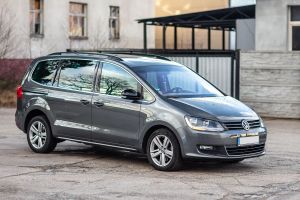 Volkswagen Sharan II 2.0 TDI DSG BlueMotion Technology Match 2012
