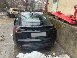 Tesla Model 3 Standard Reichweite Plus Hinterradantrieb 2024