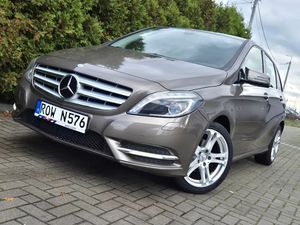 Mercedes-Benz B W246 180 (BlueEFFICIENCY) 7G-DCT 2012