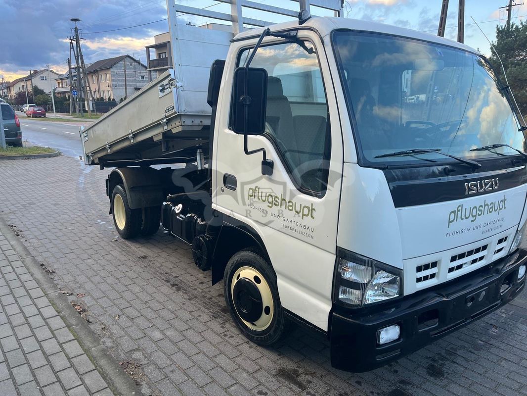 Isuzu NPR 2008