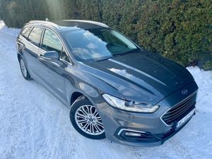 Ford Mondeo Mk5 2.0 Hybrid Titanium 2021