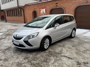 Opel Zafira C 2013
