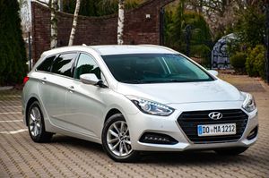 Hyundai i40 Kombi blue 1.7 CRDi DCT Premium 2015