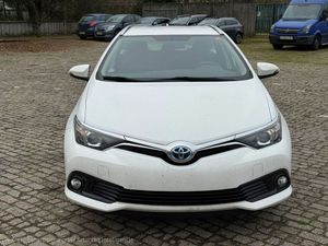 Toyota Auris II 2015