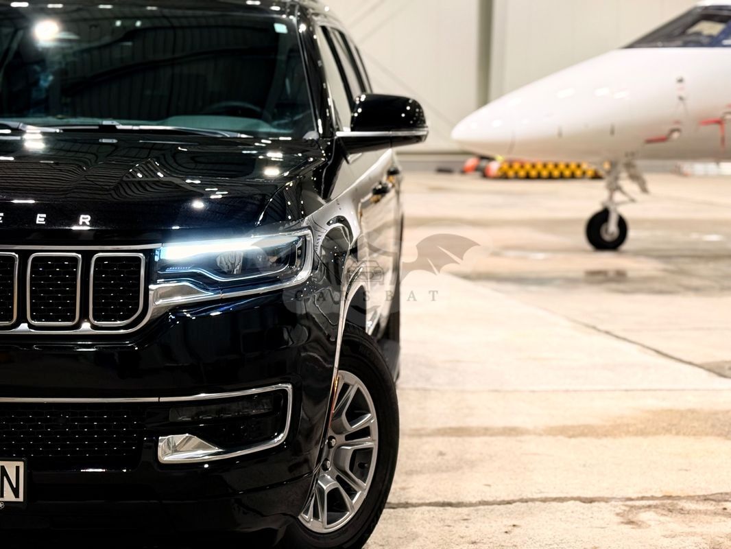 Jeep Wagoneer 2023