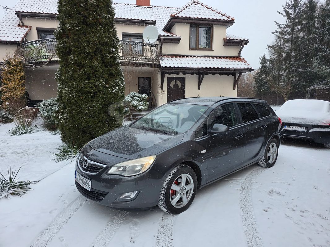 Opel Astra J 1.4 Turbo 2010