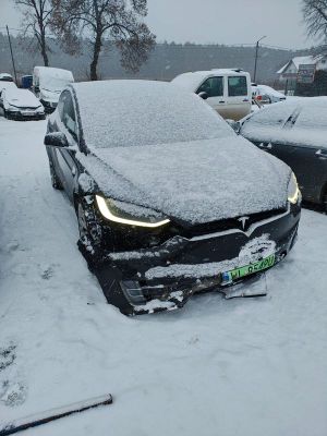 Tesla Model X 75D Allradantrieb 2016