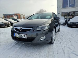 Opel Astra J 1.6 Turbo Sport 2011
