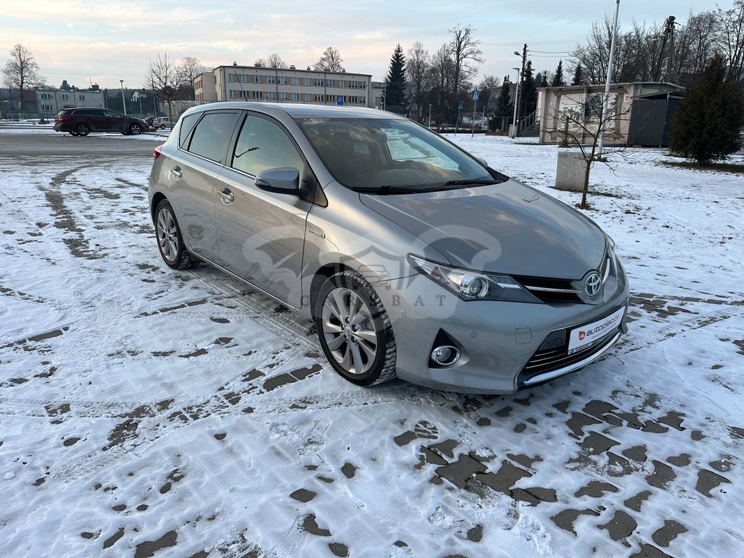 Toyota Auris II 2015