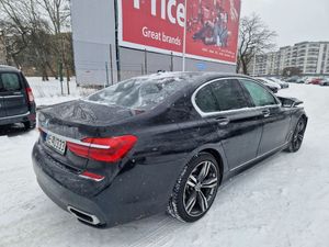 BMW 7 Series G11/12 730d xDrive 2017
