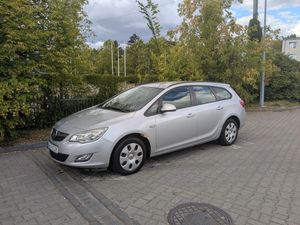 Opel Astra J 1.7 CDTI Enjoy 2011