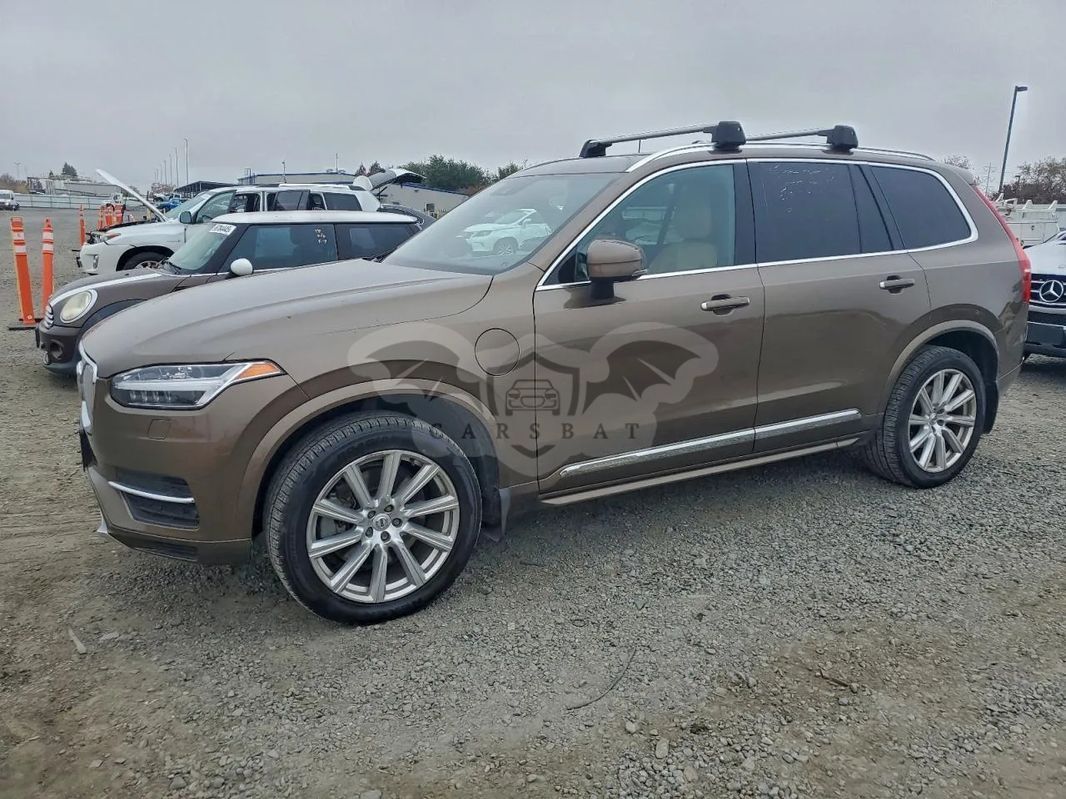 Volvo XC90 II T8 AWD Twin Engine Geartronic Momentum 2016