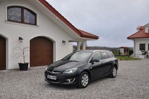 Opel Astra J 1.4 Turbo ecoFLEX Start/Stop Exklusiv 2014