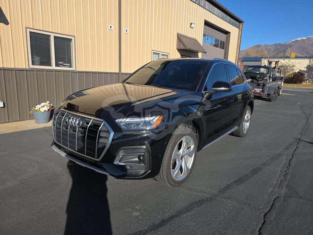 Audi Q5 FY 2.0 TFSI Quattro S tronic design 2021