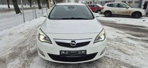 Opel Astra J 2012