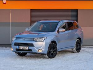 Mitsubishi Outlander III 2.0 4WD Plus 2014
