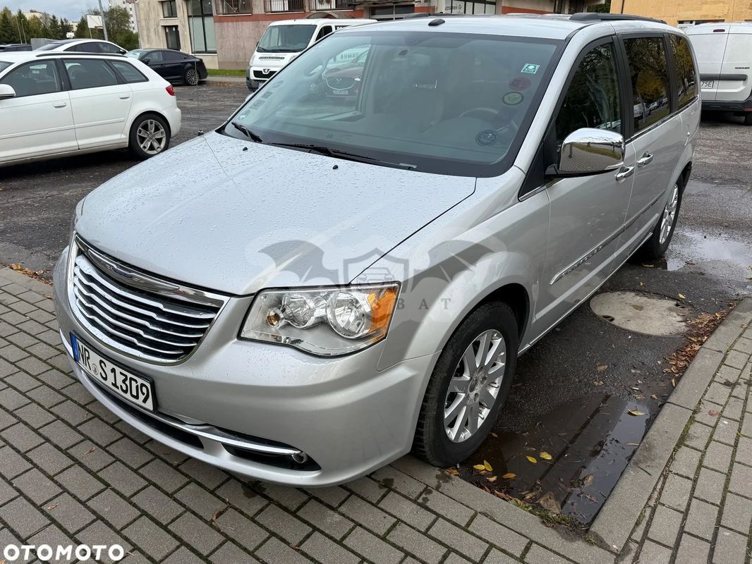 Chrysler Town & Country V ver-3-6-touring 2011
