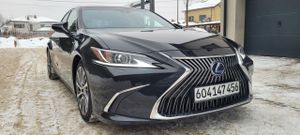 Lexus ES 300h Business Edition + 2021