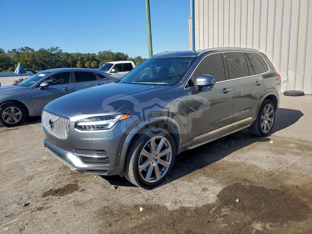 Volvo XC90 II T8 AWD Twin Engine Geartronic Momentum 2016