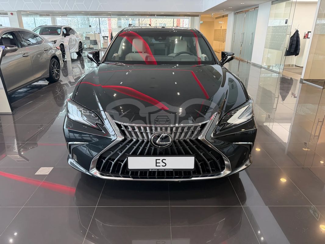 Lexus ES 300h Omotenashi 2025