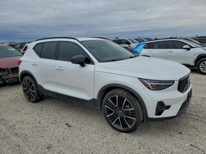 Volvo XC40 B5 B AWD Ultimate Dark 2024