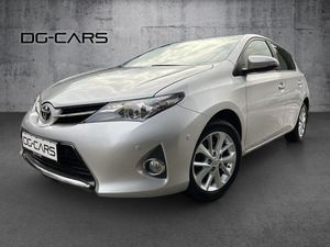 Toyota Auris II 1.6 Executive 2013