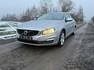 Volvo S60 II D3 Geartronic Kinetic 2016
